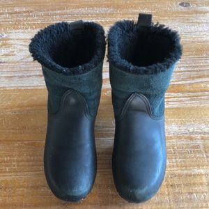 No. 6 shearling clog boot